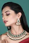 Buy_Auraa Trends_Green Stones, Zari And Kundan Embellished Necklace Set _at_Aza_Fashions