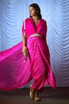 Buy_Pink City by Sarika_Pink Silk Printed Bandhani V Neck Pre-draped Saree With Blouse _at_Aza_Fashions