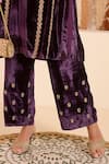 Surabhi Arya_Purple Velvet Vintage Flora Embroidery V Neck Kurta With Pant _Online_at_Aza_Fashions