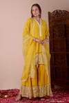 Surabhi Arya_Yellow Dupatta Organza Embroidery Dori V Neck Chanderi Kurta Set _Online_at_Aza_Fashions