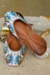 Buy_Moy_Off White Beads Mor Pankh Mystic Embroidered Juttis _at_Aza_Fashions