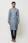 Samyukta Singhania_Blue Dupion Art Silk Pansy Bloom Print Vintage Kurta _Online_at_Aza_Fashions