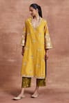 Sue Mue_Yellow Handwoven Chanderi Silk Embroidery Thread V Neck Damini Aari Kurta Set _at_Aza_Fashions