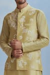 Nachiket Barve_Green Spun Silk Embroidery Floral Mayflower Bundi Kurta Set  _Online_at_Aza_Fashions