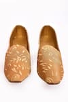 Shop_Aryavir Malhotra_Brown Embroidered Vine Juttis _at_Aza_Fashions