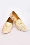 Buy_Aryavir Malhotra_Cream Hand Embroidery Flower Work Juttis _Online_at_Aza_Fashions