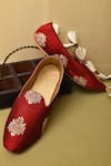 Buy_Aryavir Malhotra_Red Embroidered Floral Motif Juttis _at_Aza_Fashions