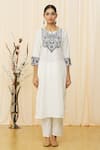 Samyukta Singhania_White Cotton Blend Embroidered Floral Round Thread Kurta Set _Online_at_Aza_Fashions