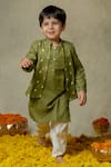 Buy_Vivedkids_Green Cotton Hand Embroidery Leaves Bundi Kurta Set _at_Aza_Fashions