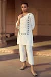 Sonal Pasrija_Off White Silk Lining Shantoon Embroidery Cut Dana V Plumeria Kurta With Pant _Online_at_Aza_Fashions