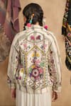 Buy_NYARO_Cream Cotton Gauze Yard Dye Woven Stripe Collar Floral Embroidered Jacket 