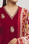 Buy_Missprint_Maroon Dupatta Chanderi Embroidered Pittan V Neck Velvet Kurta Pant Set 