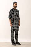 Son of A Noble Snob_Black 100% Linen Printed Geometric Darsh Square Kurta With Trouser  _Online_at_Aza_Fashions