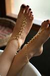 Buy_Do Taara_Gold Plated Kundan, Shell Pearls Claire Fleur And Embellished Anklets- Set Of 2_at_Aza_Fashions
