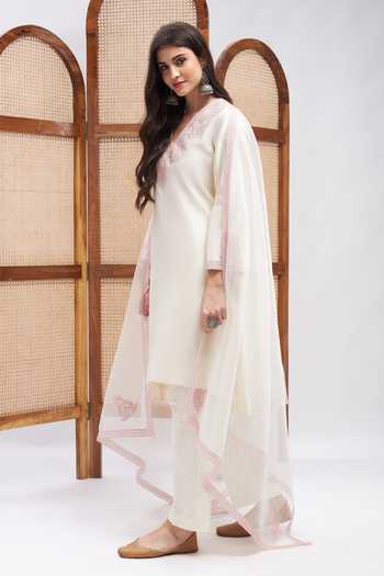 Roohbyridhimaa_Off White Silk Organza, Chanderi, Cotton Embroidery V-neck Kurta Set _Online_at_Aza_Fashions