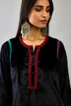 Kora_Black Kurta And Pant Silk Velvet Embroidery Thread Round Set With Stole  _at_Aza_Fashions