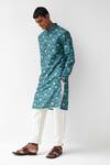 Buy_Label Kheerganga_Green Viscose Crepe Printed Forest Fern Kurta  _at_Aza_Fashions