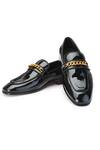 Buy_Shutiq_Black Chain Catena Bar Embellished Shoes _at_Aza_Fashions