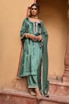 Buy_KARAJ JAIPUR_Green Kurta And Pant Velvet Embroidery Aari Round Neck Bullian Leaf Set _at_Aza_Fashions