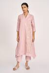 Buy_Kaveri_Pink 100% Linen Embroidery Thread Applique V Dew Drop Fly Free Tunic  _at_Aza_Fashions
