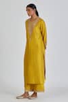 Buy_Lajjoo C_Yellow Silk Embroidery Zardozi Round Amisha Mughal Fleur Kurta With Palazzo _at_Aza_Fashions