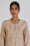 Buy_Lajjoo C_Ivory Silk Embroidery Vintage Bloom Round Neck Divena Kurta With Palazzo _Online_at_Aza_Fashions