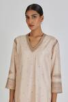 Buy_Lajjoo C_Ivory Silk Embroidered Zardozi V-neck Neva Kurta With Pant _Online_at_Aza_Fashions