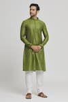 Buy_Arihant Rai Sinha_Green Silk Blend Floret Motif Pattern Kurta Set _at_Aza_Fashions