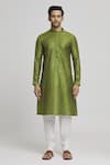 Arihant Rai Sinha_Green Silk Blend Floret Motif Pattern Kurta Set _Online_at_Aza_Fashions