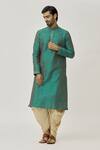 Buy_Arihant Rai Sinha_Green Kurta Art Silk Embroidered Stitch Lines Thread Work And Dhoti Pant Set _at_Aza_Fashions