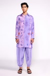 Buy_Isha Gupta Tayal_Purple Shell And Lining Crepe Printed Floral Short Shirt Kurta _at_Aza_Fashions