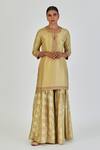 Buy_Lajjoo C_Green Brocade Woven Marodi V-neck Nutan Paisley Embroidered Kurta With Sharara _at_Aza_Fashions
