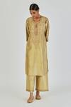 Buy_Lajjoo C_Green Silk Embroidery Marodi U Neck Ronak Paisley Vine Kurta With Palazzo _at_Aza_Fashions