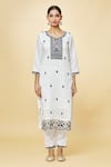 Samyukta Singhania_White Kurta And Pant Silk Blend Embroidered Floral Leaf Contrast Set _Online_at_Aza_Fashions