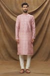 Samyukta Singhania_Pink Kurta Jacquard Banarasi Silk Embroidered Thread Floral Pattern Set _Online_at_Aza_Fashions