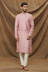 Buy_Samyukta Singhania_Pink Kurta Jacquard Banarasi Silk Embroidered Thread Floral Pattern Set _Online_at_Aza_Fashions