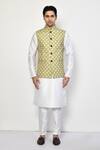 Arihant Rai Sinha_Green Linen, Cotton Bandhani Patterned Nehru Jacket_Online_at_Aza_Fashions