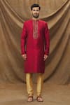 Samyukta Singhania_Maroon Kurta Jacquard Banarasi Brocade Floral Pattern And Churidar Set _Online_at_Aza_Fashions