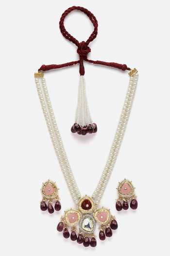Dugran By Dugristyle_Multi Color Pearls, Carved Geometric Pendant Kundan Embellished Necklace Set _Online_at_Aza_Fashions