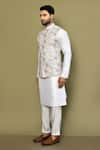 Arihant Rai Sinha_Green Kurta And Pant Cotton Blend Embroidery Thread Linen Bundi & Set _at_Aza_Fashions