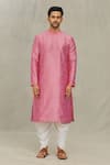 Arihant Rai Sinha_Pink Kurta Art Silk Embroidered Thread Work Floral Set _Online_at_Aza_Fashions