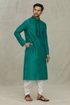 Buy_Arihant Rai Sinha_Green Silk Embroidery Leaf Thread Yoke Kurta Set_Online_at_Aza_Fashions