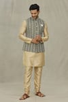 Arihant Rai Sinha_Green Silk Embroidery Floral Thread Olive Bundi _at_Aza_Fashions