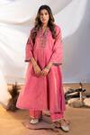 Buy_The White Tree Studio_Pink Kurta Handloom Cotton Embroidery Thread V Placket And Pant Set _at_Aza_Fashions