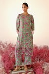 Baise Gaba_Green Kurta And Pant Crepe Embroidered Floral Notched Shabana Straight Set _Online_at_Aza_Fashions