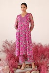 Buy_Baise Gaba_Magenta Kurta And Pant Crepe Embroidered Floral Blunt V Neck Leela A-line Set _Online_at_Aza_Fashions