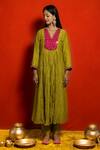 Buy_Mithi Supari_Green Malai Chanderi Embellished Mirror V Neck Meer Kurta And Pant Set _at_Aza_Fashions