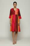 Buy_Abraham & Thakore_Orange Silk Plain V Neck Patchwork Kurta  _at_Aza_Fashions