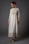 Rohit Bal_Ivory Chanderi Silk Embroidered Zari Round Neck Vintage Kurta Set _Online_at_Aza_Fashions