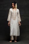 Buy_Anantaa by Roohi_Off White Silk Chanderi Embroidery Zardozi Floral Butti Work Kurta And Pant Set_at_Aza_Fashions